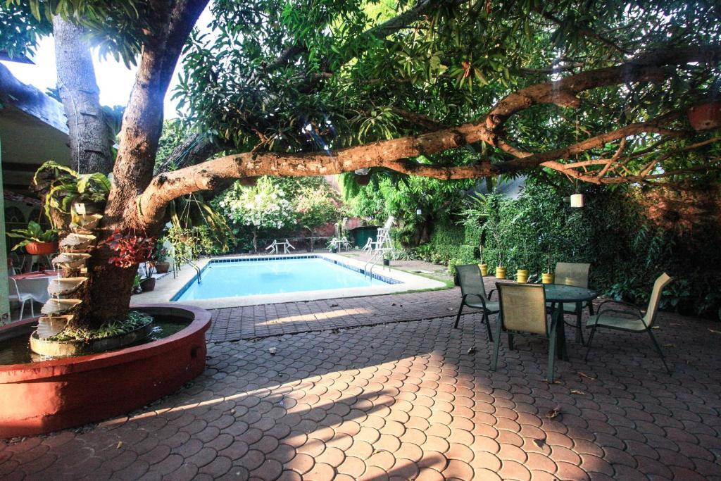 Totolan Bohol La Roca Hotel מראה חיצוני תמונה