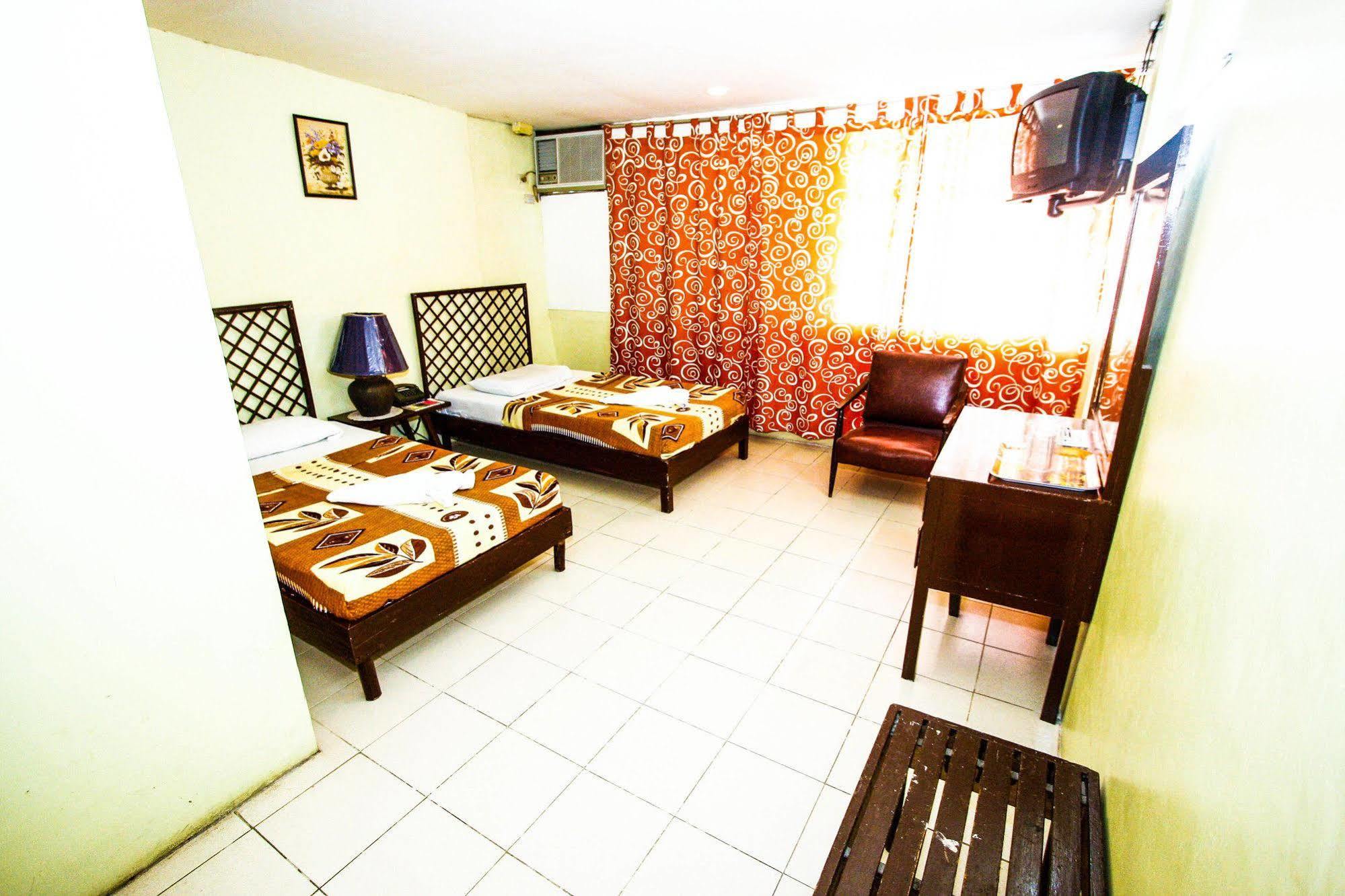 Totolan Bohol La Roca Hotel מראה חיצוני תמונה